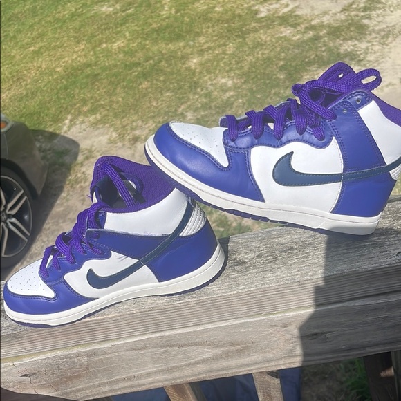 Purple Nike dunks - Picture 3 of 5